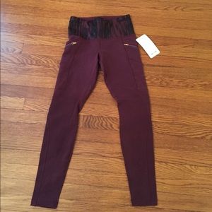 Lululemon Toasty Tech tight II